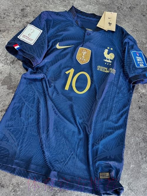 姆巴佩:适应期已结束 我必须为这件球衣付出一切 姆巴佩:适应期已结束 我必须为这件球衣付出一切